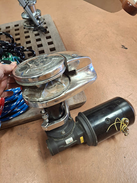 Lewmar V7000 Vertical Windlass