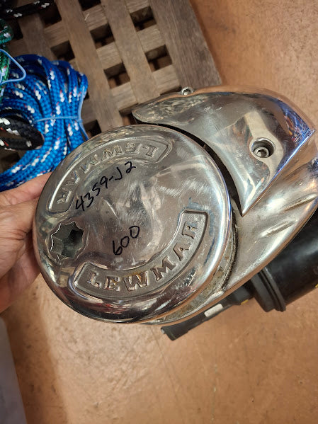 Lewmar V7000 Vertical Windlass top view